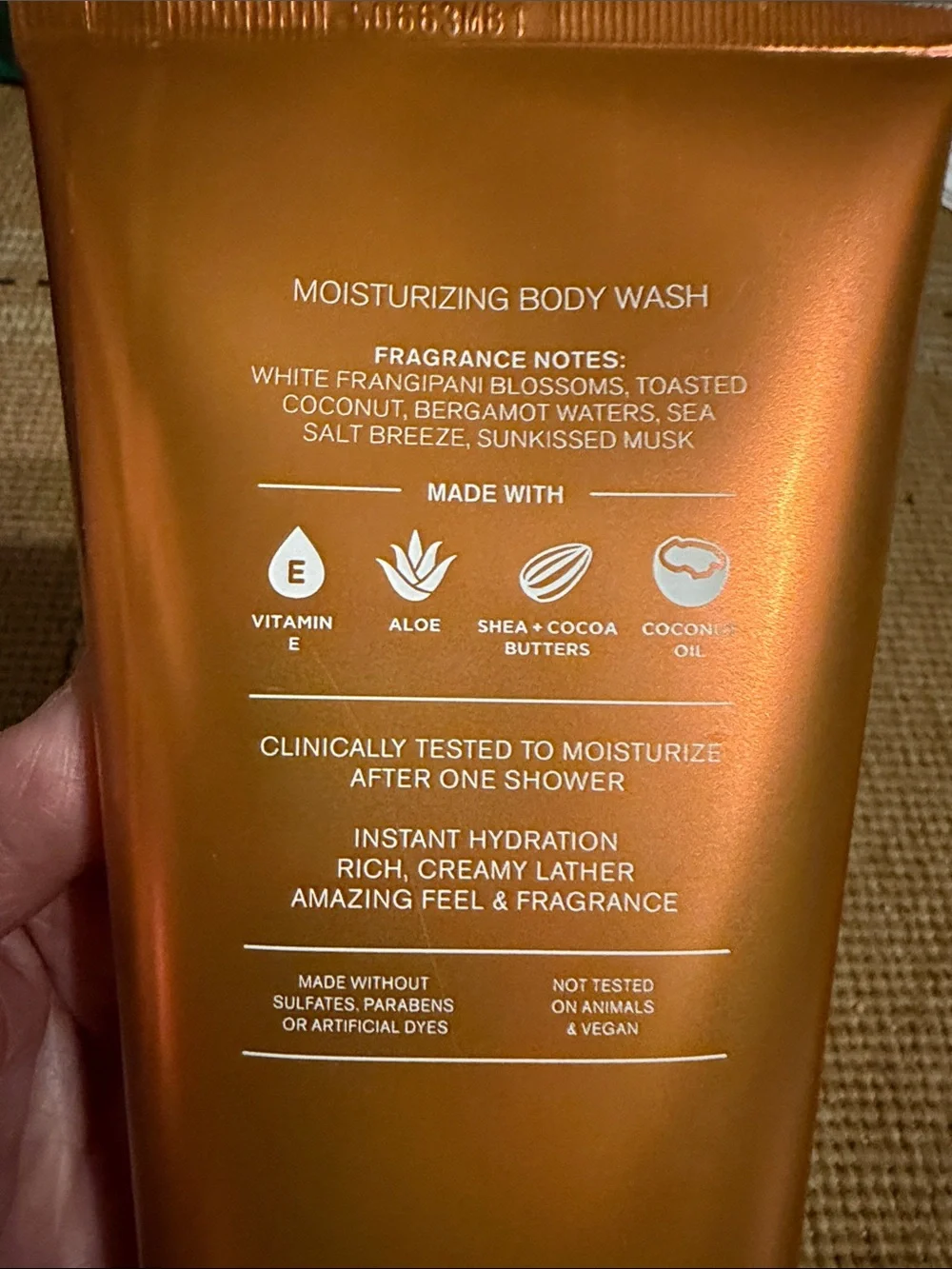 NWT Bath & Body Works Moisturizing Body Wash in Bronze and White